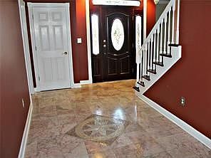 2nd image of 5863 Bellaire Dr