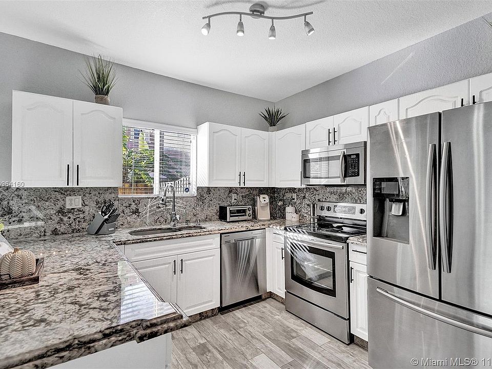 1st image of 8518 SW 214th Ln