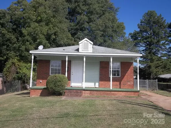 2614 Dundeen St, Charlotte, NC 28216