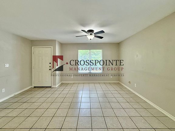 3rd image of 2215 N Palace Ave