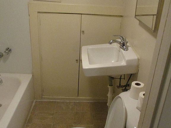 5th image of 1110 S Brook St #5