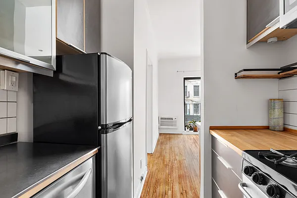 Sold by Compass | media 10