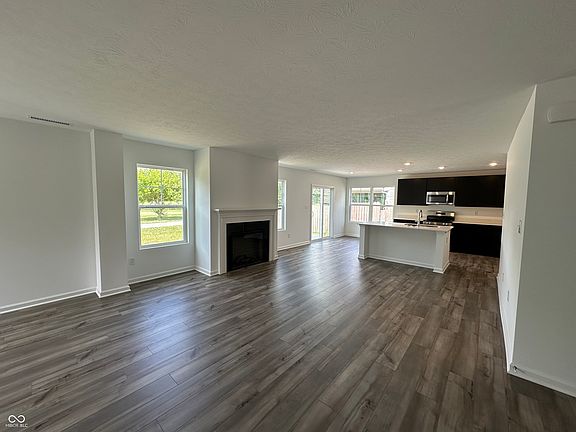 4th image of 10144 Camp Creek Way