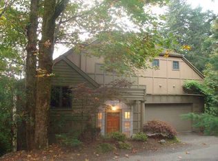 4342 SW Greenhills Way, Portland, OR 97221