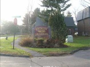 105 Trolley Crossing Ln, Middletown, CT 06457