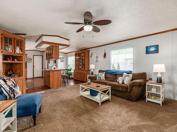 4th image of 2389 Bluff Run Dr