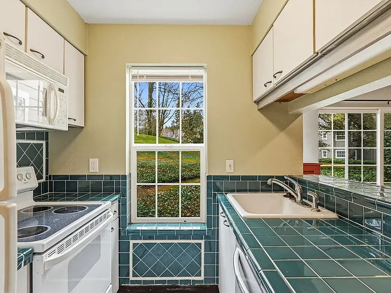 8540 SW Curry Dr #B — Photo 4