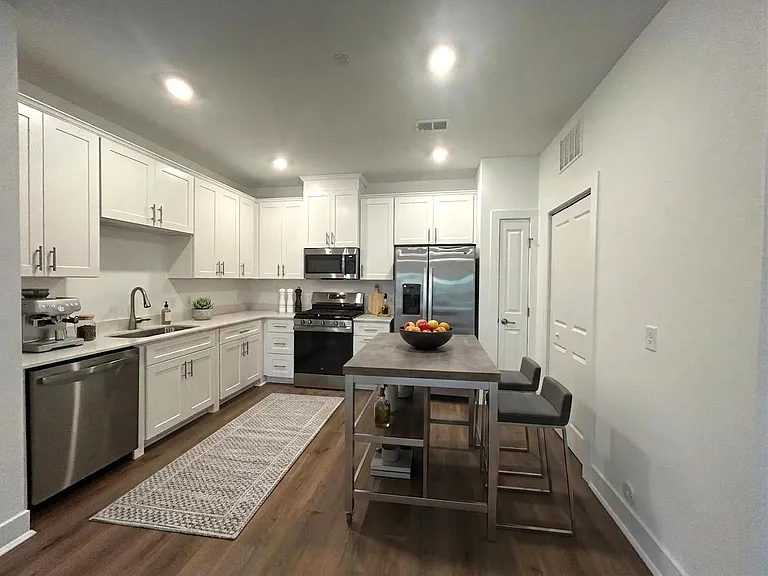 2306 Prince Hall Dr — Photo 4