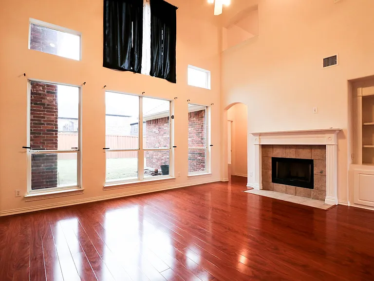 1183 Heathrow Dr — Photo 10