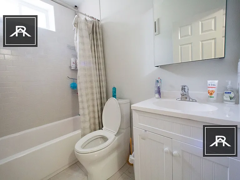 39 Beaconsfield Rd #1 — Photo 14
