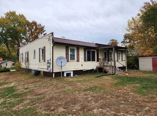 28158 La Rue St APT A, Elkhart, IN 46516