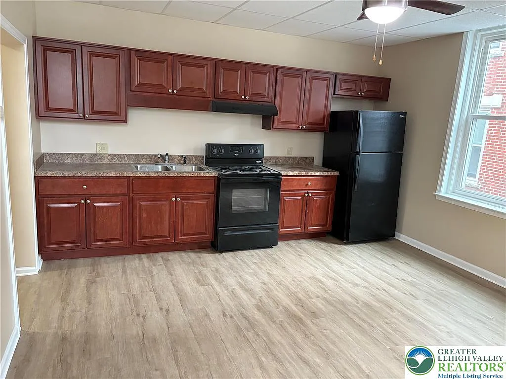 1 bed, 550 sqft, $1,295 — Photo 4