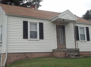 421 Clearview Dr, Martinsville, VA 24112