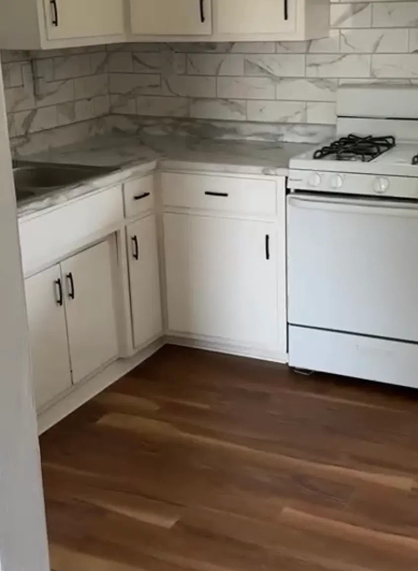 2 bed, 1000 sqft, $1,200 — Photo 3