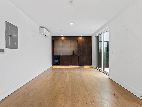 4th image of 187 Montrose Ave #3K