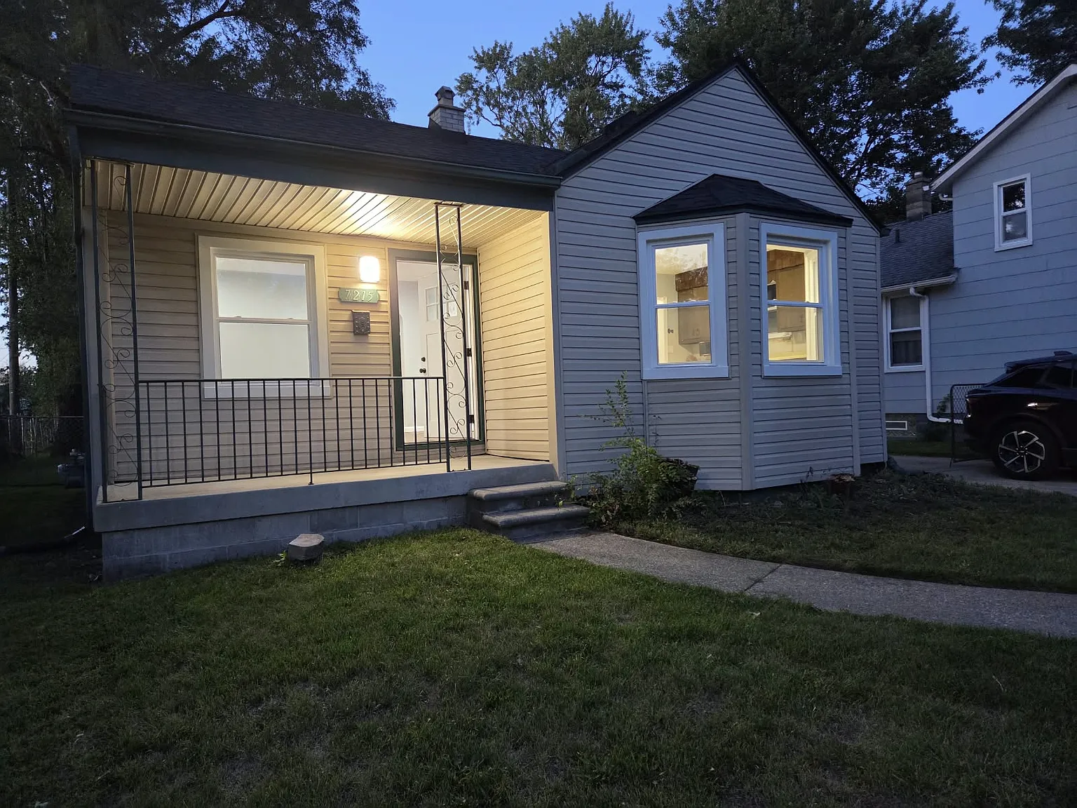 2 bed, 850 sqft, $1,200 — Photo 1