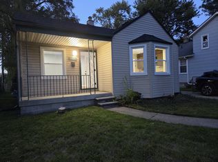 7215 Wood Ave, Center Line, MI 48015