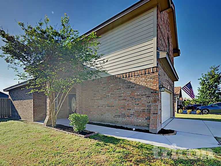 3846 Bogie Way — Photo 4