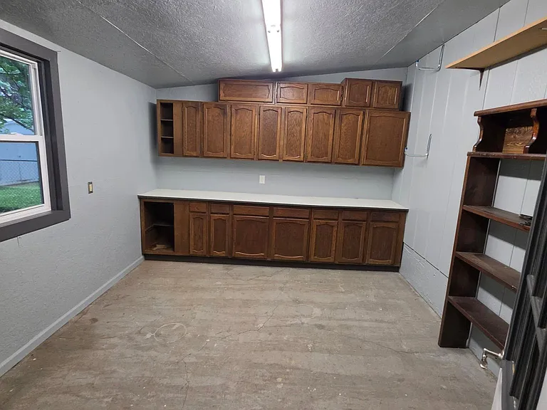 1007 S Water St — Photo 25