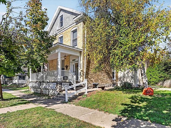 4th image of 370 Wilson Ave