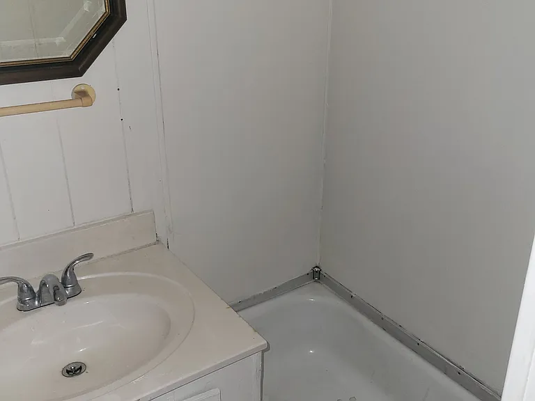 1604 W Royall Blvd #1 — Photo 5