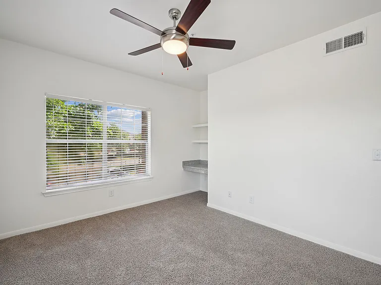 Mission Eagle Pointe — Photo 12