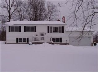 16941 Mumford Rd, Burton, OH 44021