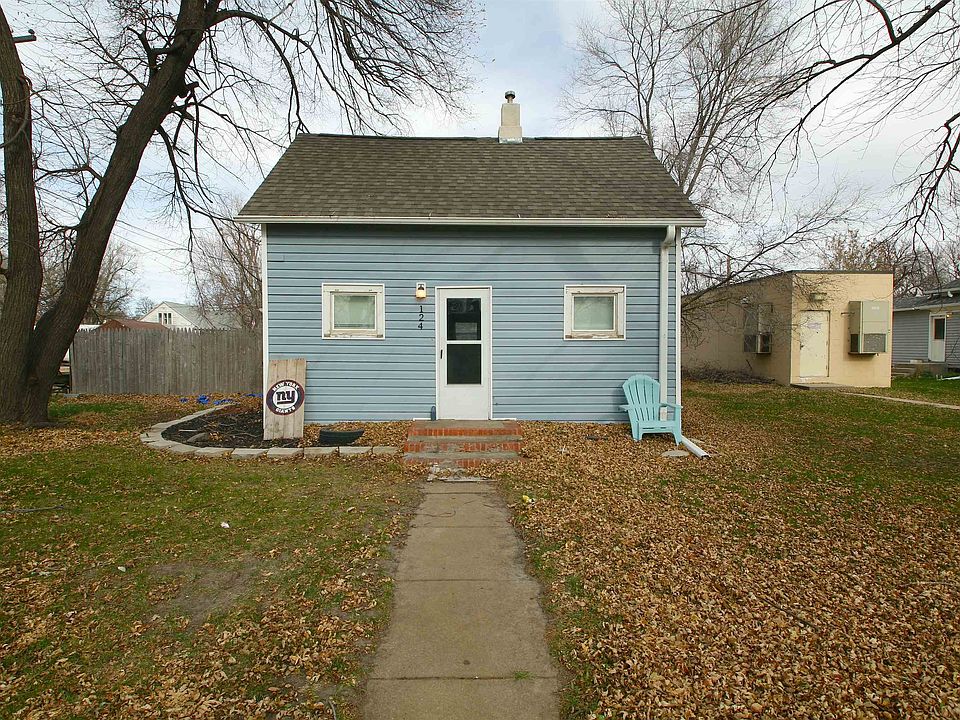 1st image of 124 Elm St