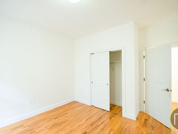 5th image of 14-25 Broadway #6B