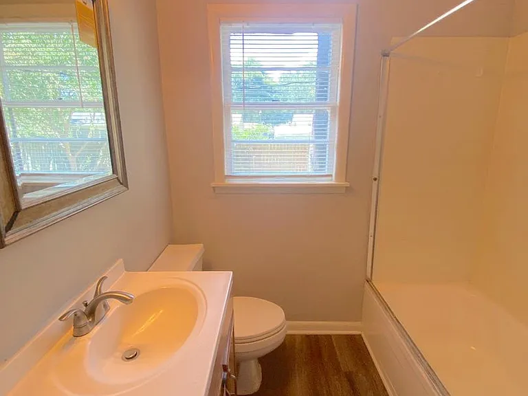 1729 Dorrie Ln — Photo 8