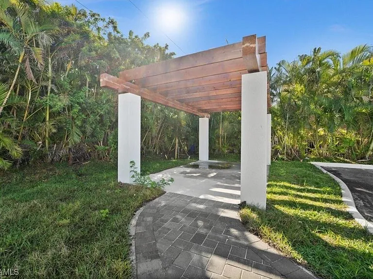 3815 Chiquita Blvd S #201 — Photo 27