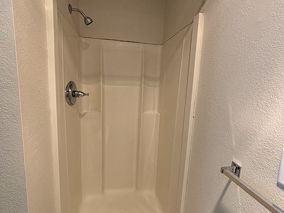 5th image of 12513 Pineview Dr #11325368