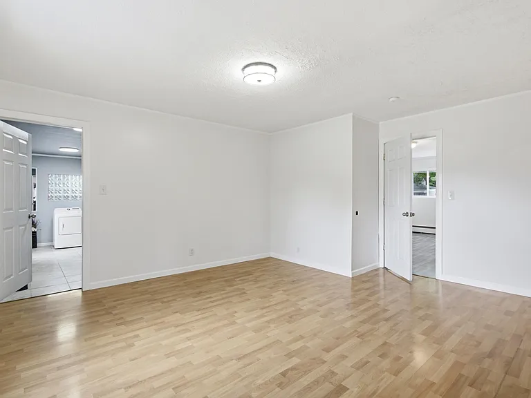 8885 Cardwell St — Photo 12