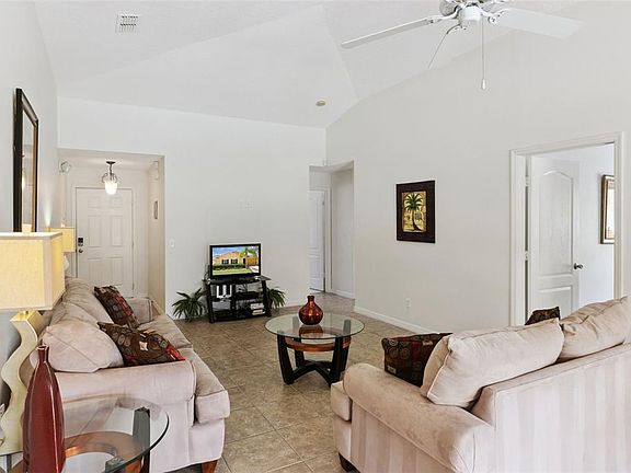 3rd image of 636 SCRUB JAY WAY