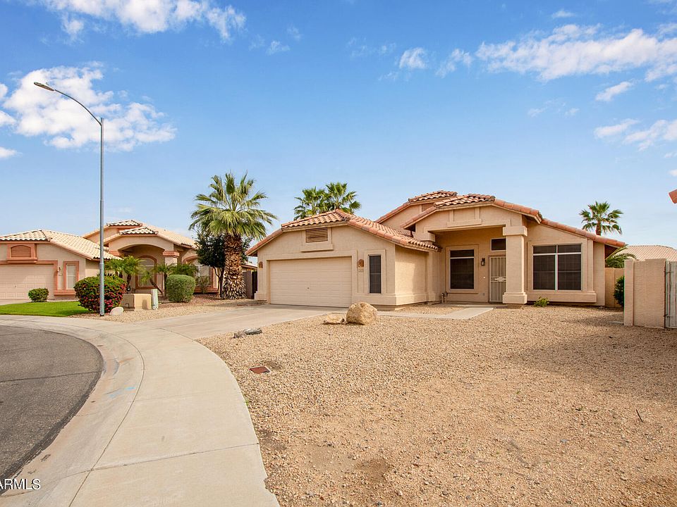 1st image of 1909 N 125TH Drive