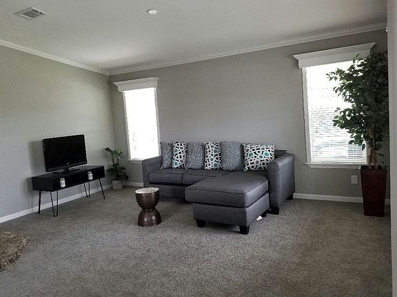 2nd image of 6000 Pershing Ave #7KA5HY