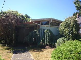 3221 SW Genesee St, Seattle, WA 98126