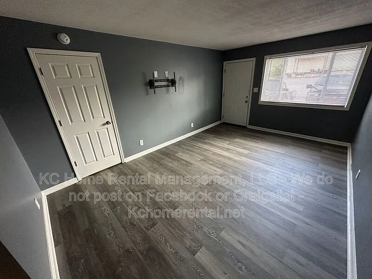 3118 N 55th St #B — Photo 5