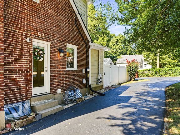 4th image of 3915 Alton Rd