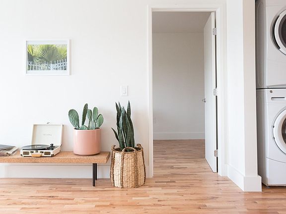 3rd image of 147 S Avenue 53 Unit C