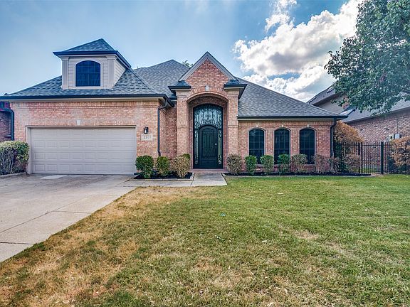 2nd image of 2907 Bluffview Dr