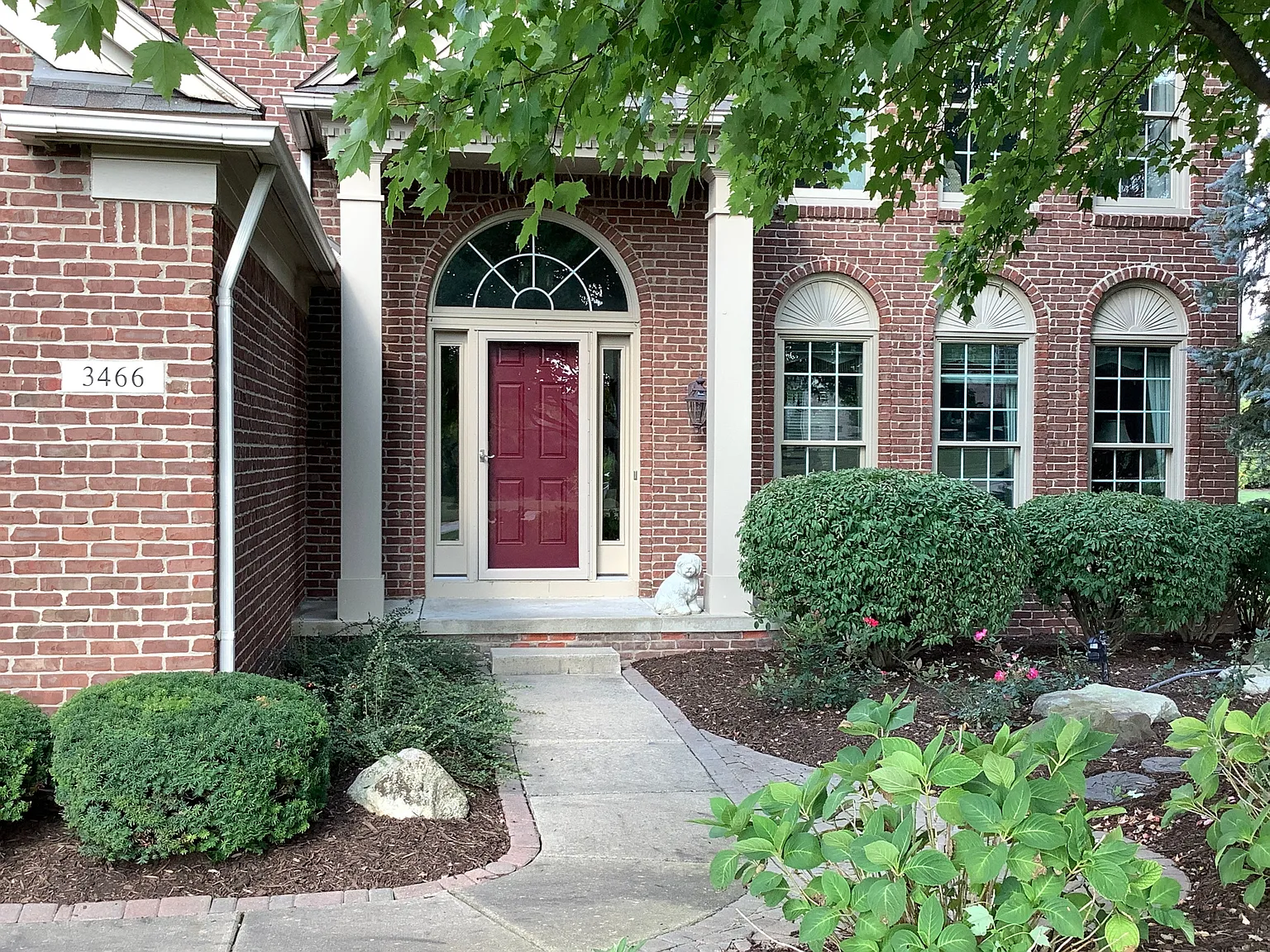 3466 Sussex Dr photo 1