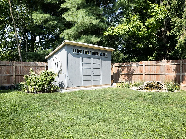 11407 Johnstown Rd — Photo 24