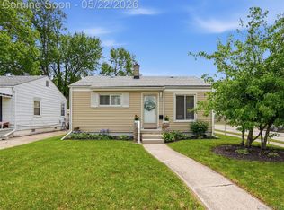504 E Hudson Ave, Madison Heights, MI 48071