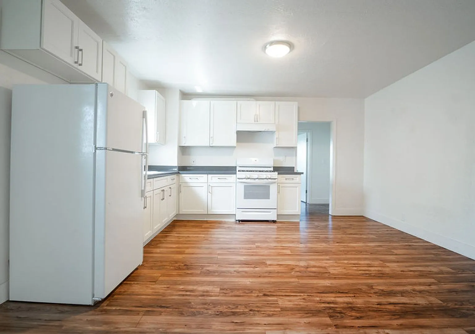 25-45 W. Tenth street — Photo 2