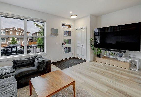 4th image of 174 Rowley Gate NW