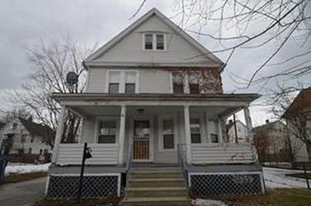 1st image of 1428 E 95th St