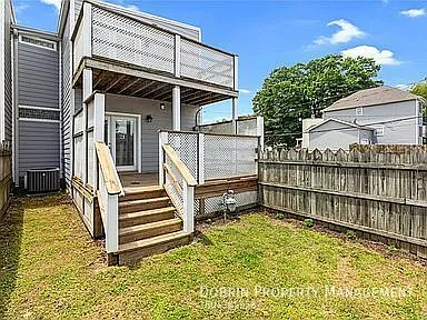 1322 W Clay St — Photo 12