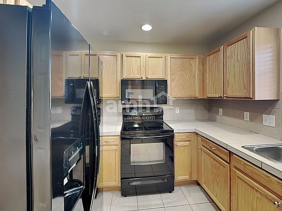 3rd image of 1473 Bergen Rock St