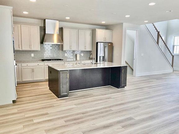 3rd image of 4193 Spring Air Dr